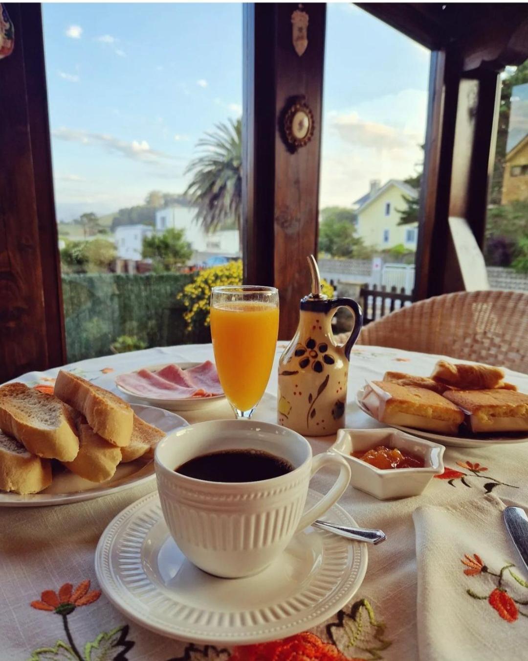 Posada Las Garzas Santoña エクステリア 写真